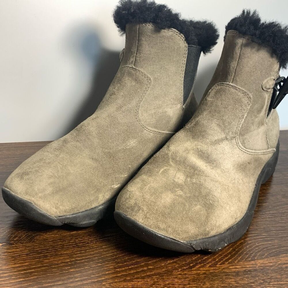 Propet Women's Fairbanks Suede Water Resistant Winter Rain Shearling Boot Size 9